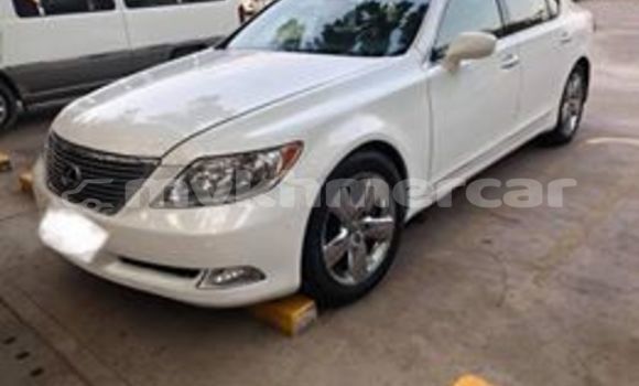 Buy Used Lexus LS White Car in Phnom Penh in Phnom Penh Buy Used Lexus LS White Car in Phnom Penh in Phnom Penh