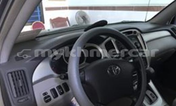 Buy Used Toyota Highlander Black Car in Phnom Penh in Phnom Penh Buy Used Toyota Highlander Black Car in Phnom Penh in Phnom Penh