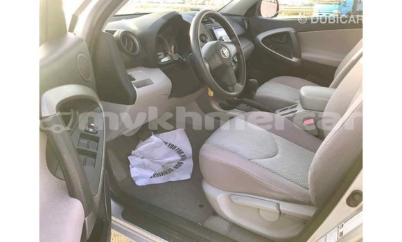 Acheter Import Utilitaire Toyota HiAce Autre à Import - Dubai, Kampot Province Acheter Import Utilitaire Toyota HiAce Autre à Import - Dubai, Kampot Province