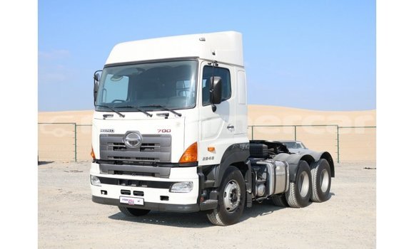 Buy Import Hino 300 Series White Truck in Import - Dubai in Kampot Province