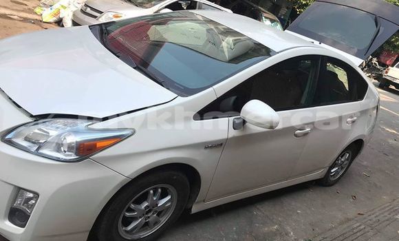 Buy Used Toyota Prius White Car in Phnom Penh in Phnom Penh Buy Used Toyota Prius White Car in Phnom Penh in Phnom Penh