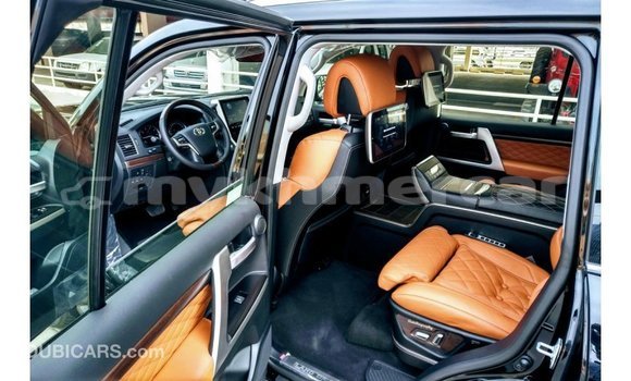 Acheter Import Voiture Toyota Land Cruiser Noir à Import - Dubai, Kampot Province Acheter Import Voiture Toyota Land Cruiser Noir à Import - Dubai, Kampot Province