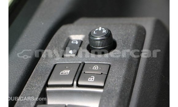 Acheter Import Voiture Toyota Hiace Blanc à Import - Dubai, Kampot Province Acheter Import Voiture Toyota Hiace Blanc à Import - Dubai, Kampot Province