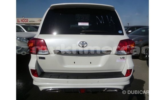 ទិញ នាំចូល Toyota Land Cruiser White ឡាន} ក្នុង Import - Dubai ក្នុង Kampot Province ទិញ នាំចូល Toyota Land Cruiser White ឡាន} ក្នុង Import - Dubai ក្នុង Kampot Province