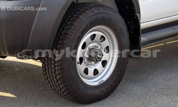 Acheter Import Voiture Nissan NP 300 Blanc à Import - Dubai, Kampot Province Acheter Import Voiture Nissan NP 300 Blanc à Import - Dubai, Kampot Province