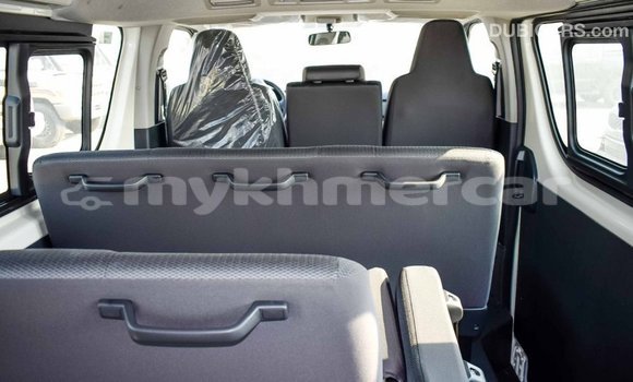 ទិញ នាំចូល Toyota Hiace White ឡាន} ក្នុង Import - Dubai ក្នុង Kampot Province ទិញ នាំចូល Toyota Hiace White ឡាន} ក្នុង Import - Dubai ក្នុង Kampot Province