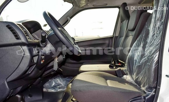 ទិញ នាំចូល Toyota Hiace White ឡាន} ក្នុង Import - Dubai ក្នុង Kampot Province ទិញ នាំចូល Toyota Hiace White ឡាន} ក្នុង Import - Dubai ក្នុង Kampot Province