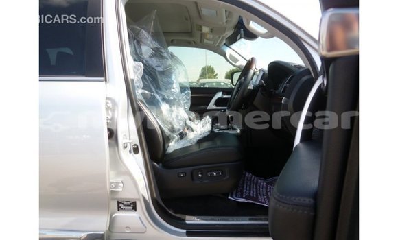 Acheter Import Voiture Toyota Land Cruiser Autre à Import - Dubai, Kampot Province Acheter Import Voiture Toyota Land Cruiser Autre à Import - Dubai, Kampot Province